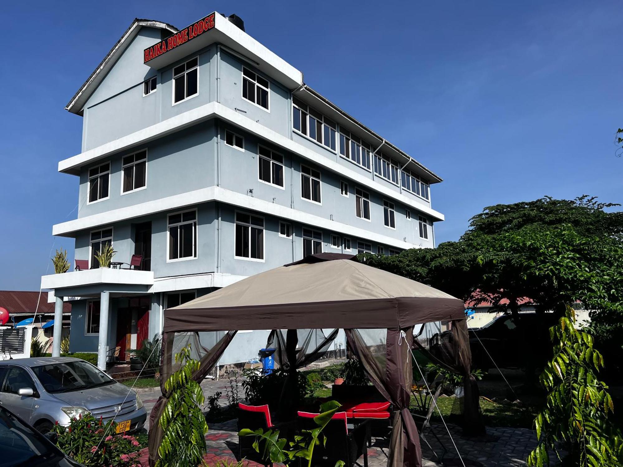Haika Home Lodge ダル・エス・サラーム エクステリア 写真